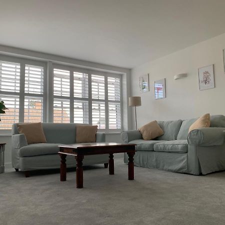 Newly Refurbished Uplyme Getaway Apartment ภายนอก รูปภาพ